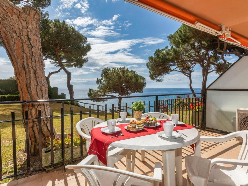 Seafront Apt Platja d'Aro preview