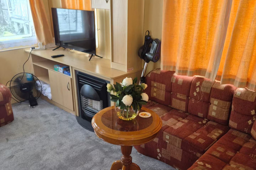 Cozy 2 Bedroom Place | Free Parking | Pet Friendly preview