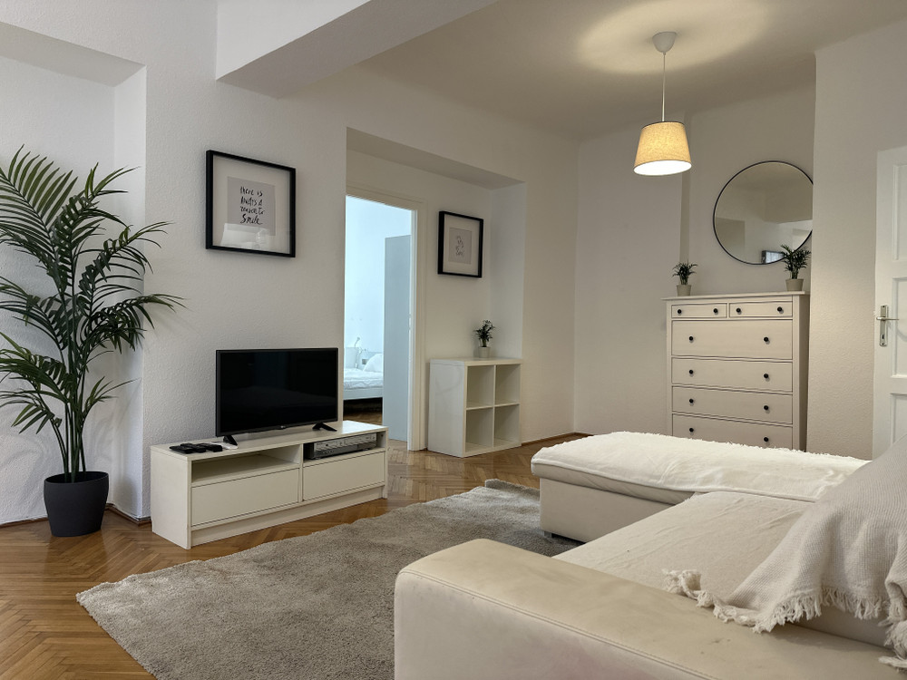 Spacious 2-Bedroom Apartment for Rent – Régi Posta preview