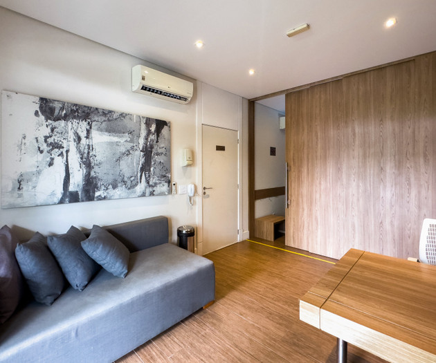 Teljesen felszerelt stúdió 30 méterre a metróállom