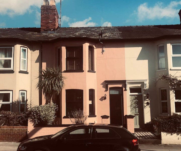 Central Mill Hill Home – Spacious 4BR Free Parking