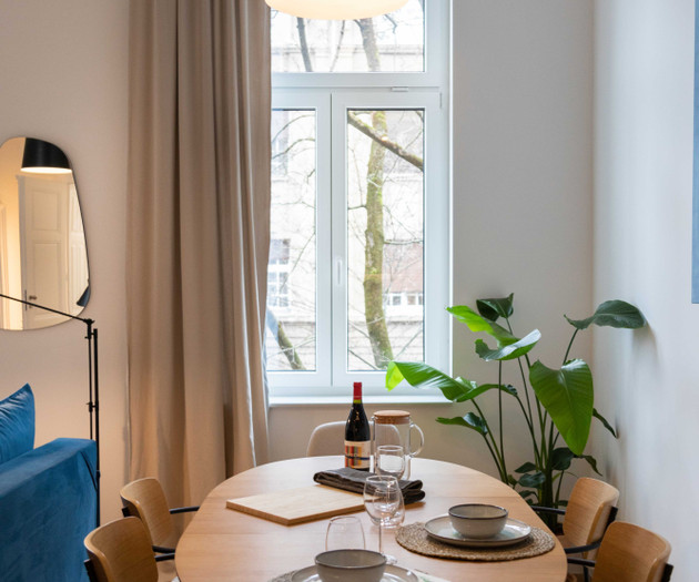 FLOK Design 2BDR Apartment- Botanical Garden