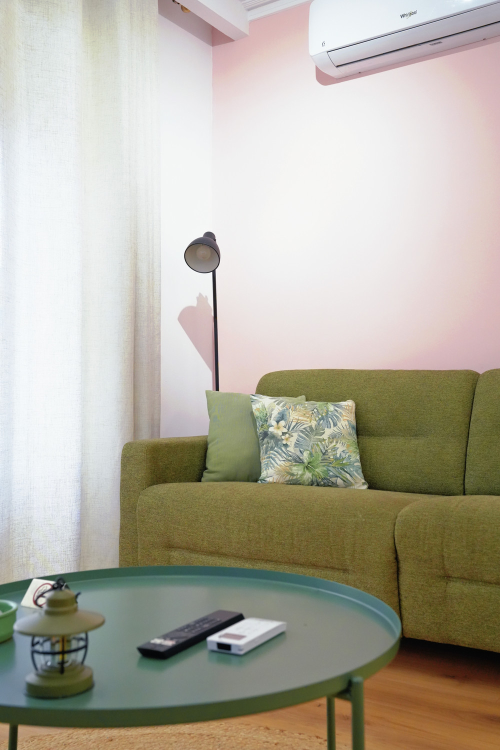 Roshel's cozy apartment preview