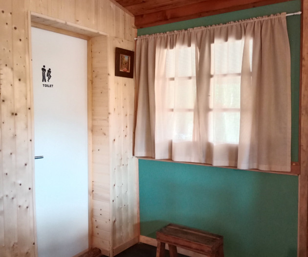 Private 2-Bedroom House Near Malhão Beach