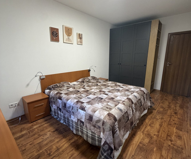Double bedroom with wardrobe