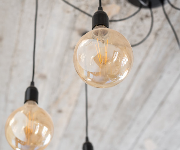 Pendant light bulb fixtures