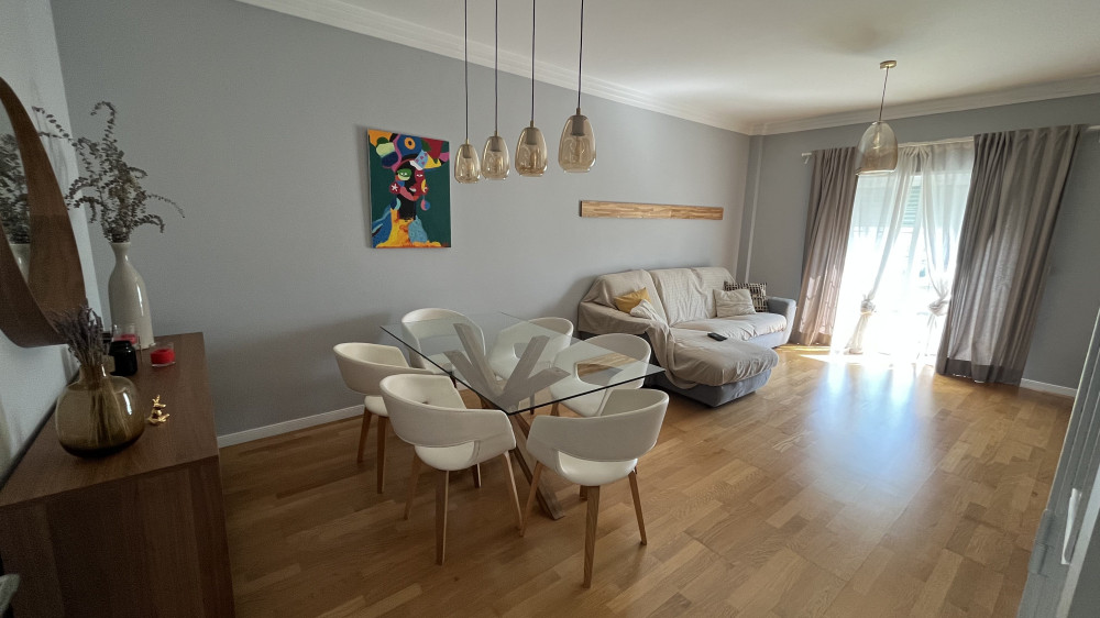 Amazing flat near train station