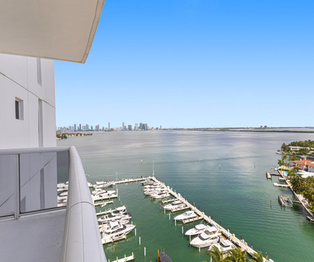 Miami Skyline Luxe Penthouse