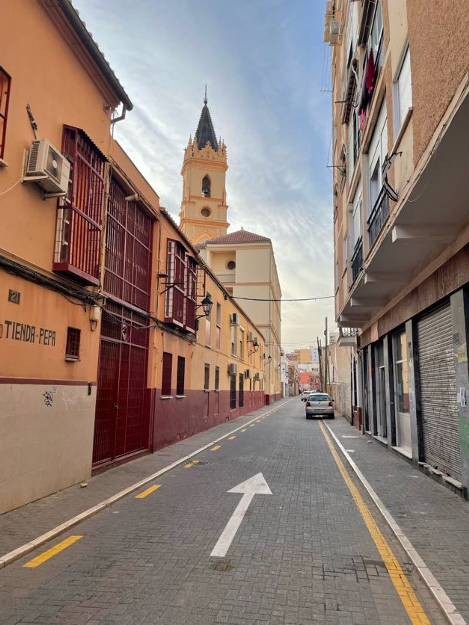 Neighborhood-perpendicular-street