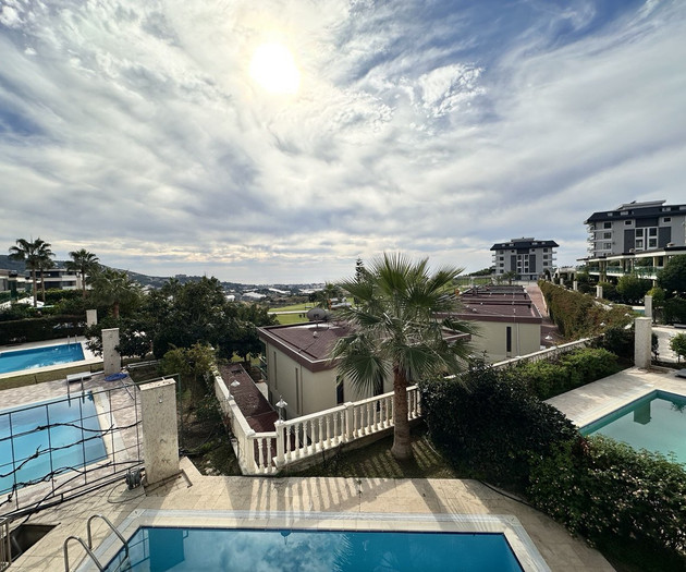 Spacious Villa with Beautiful View & Private Pool