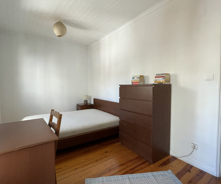 Cosy room with balcony in the center of Alfama