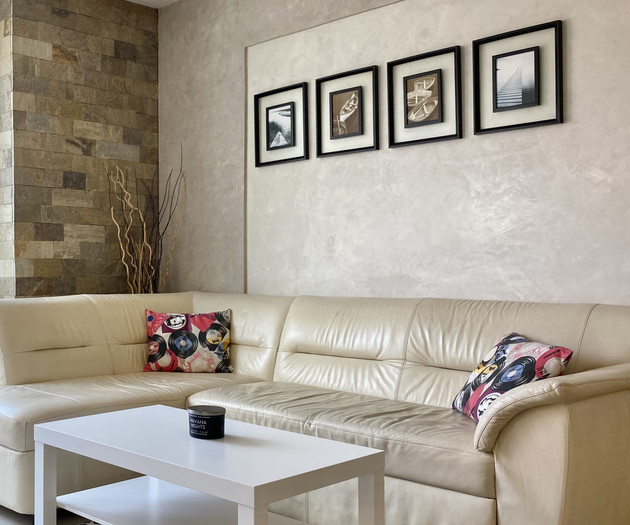 Entire Apartment for 4 Guests in Sofia, Banishora