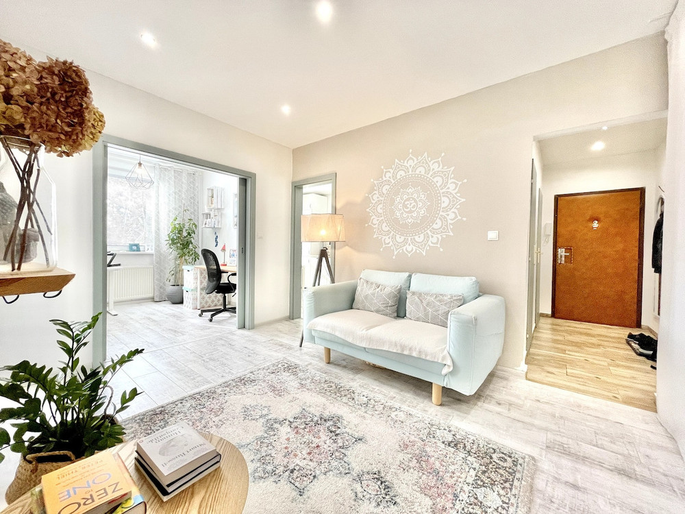 Family-Friendly Home-Free parking-12 min to Center preview