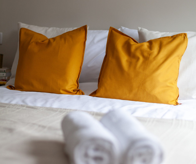 Trendy 2BR 1Bath Flat, 15 Min to Wembley, Sleeps 6