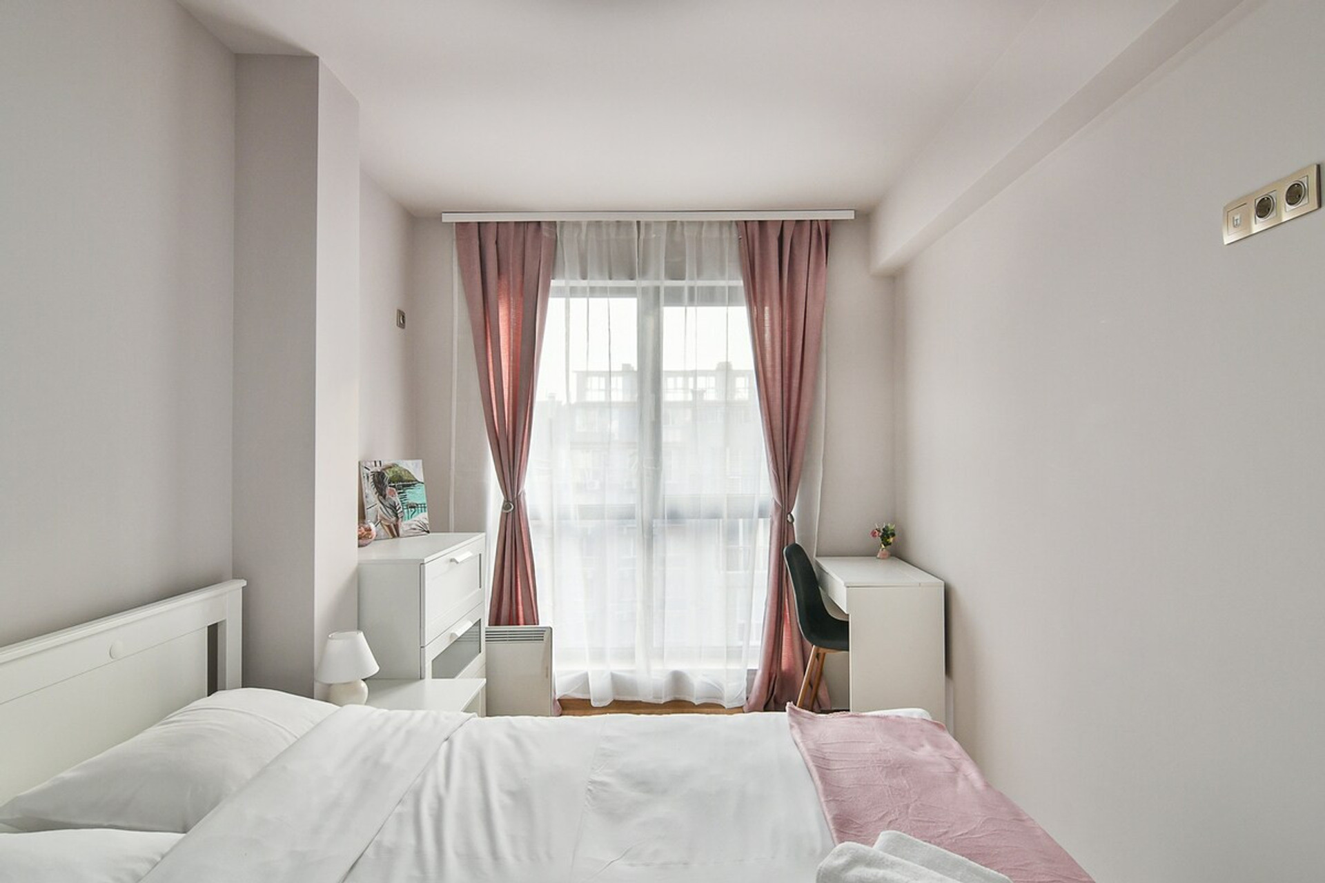 Bedroom image 2