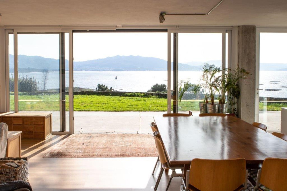 Oceanfront All-Inclusive Coliving - Twin Room preview