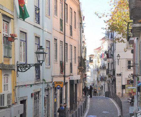 Fantastic 3-bedroom apartment & terrace in Alfama