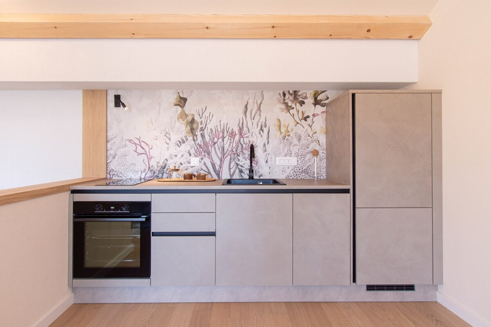 Full kitchen image 1