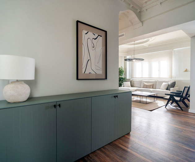 Big apartment with terras, Calle del Hospital 1.28