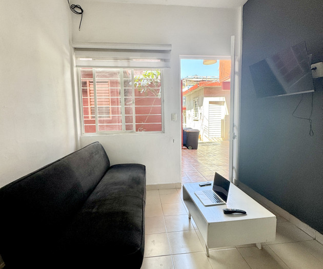 Flat 0/2 _ 500mbps WiFi_ desk,monitor,officeChair
