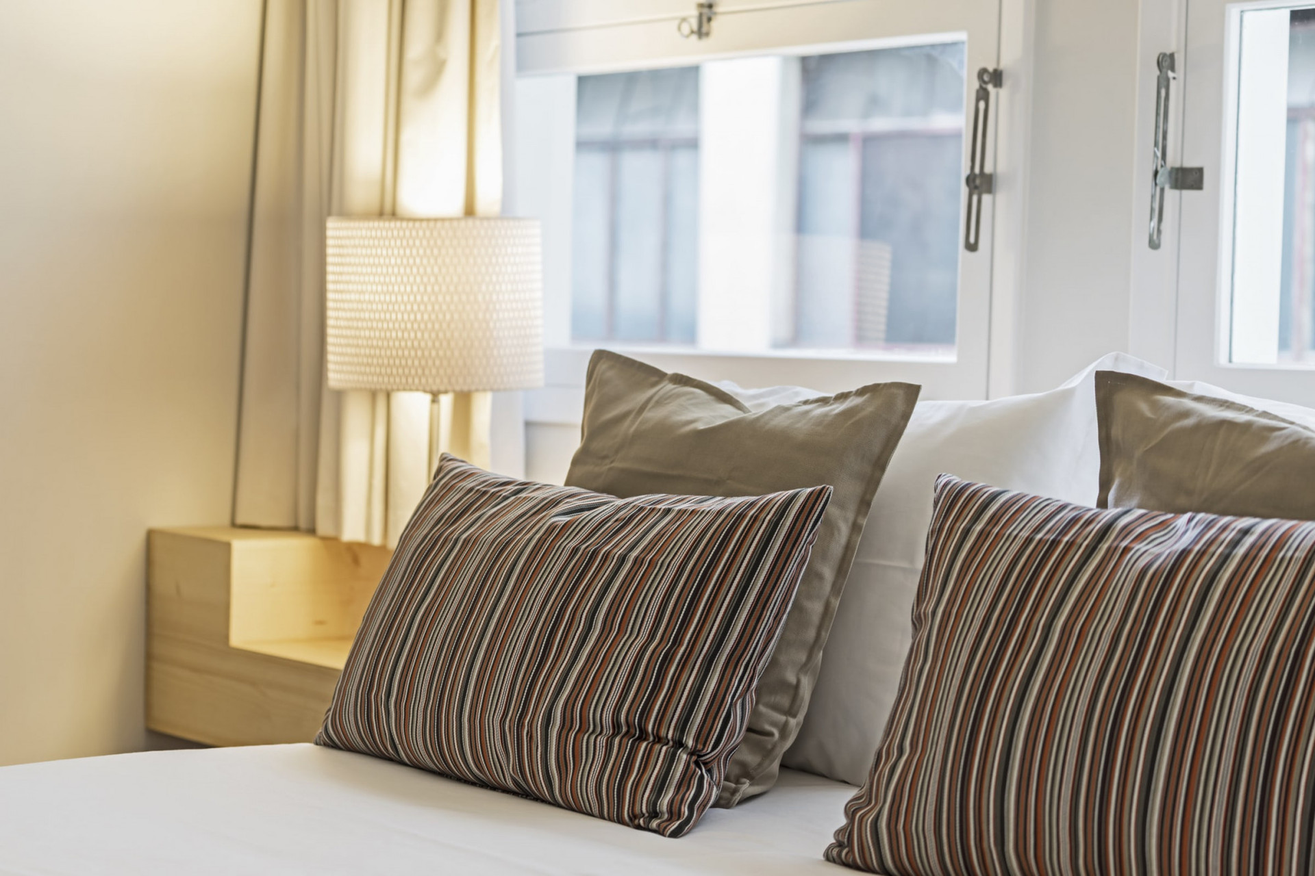 Bedroom with a double bed