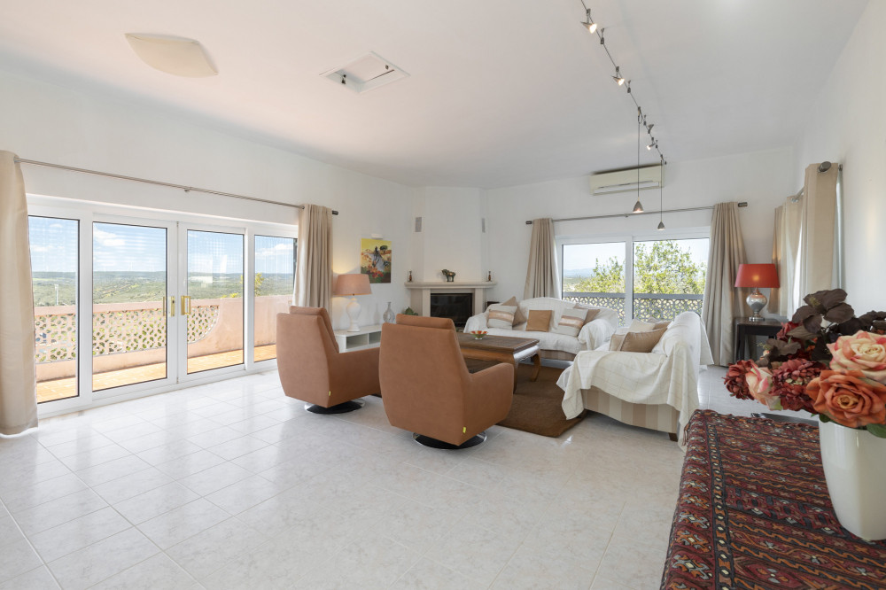 Confortable& Secluded Family Villa near Luz Beach preview