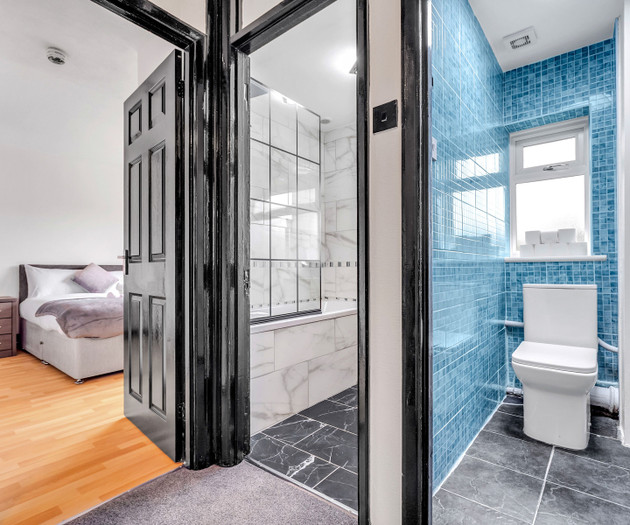 Spacious 4-Bedroom Haven in Orpington Retreat