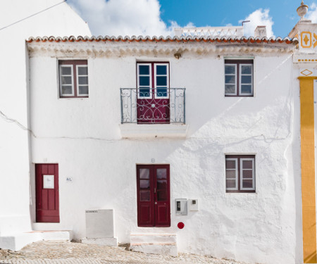 Sunny house full of history with garden