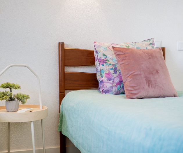 Central Apt with AC,  pool and tennis court