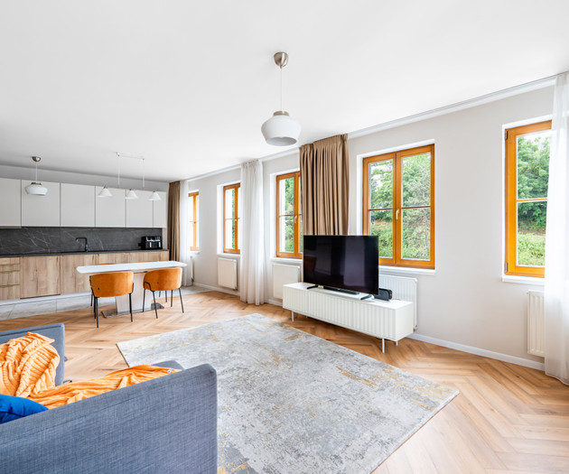 Two-bedrooms apartment with air-condition, balcony