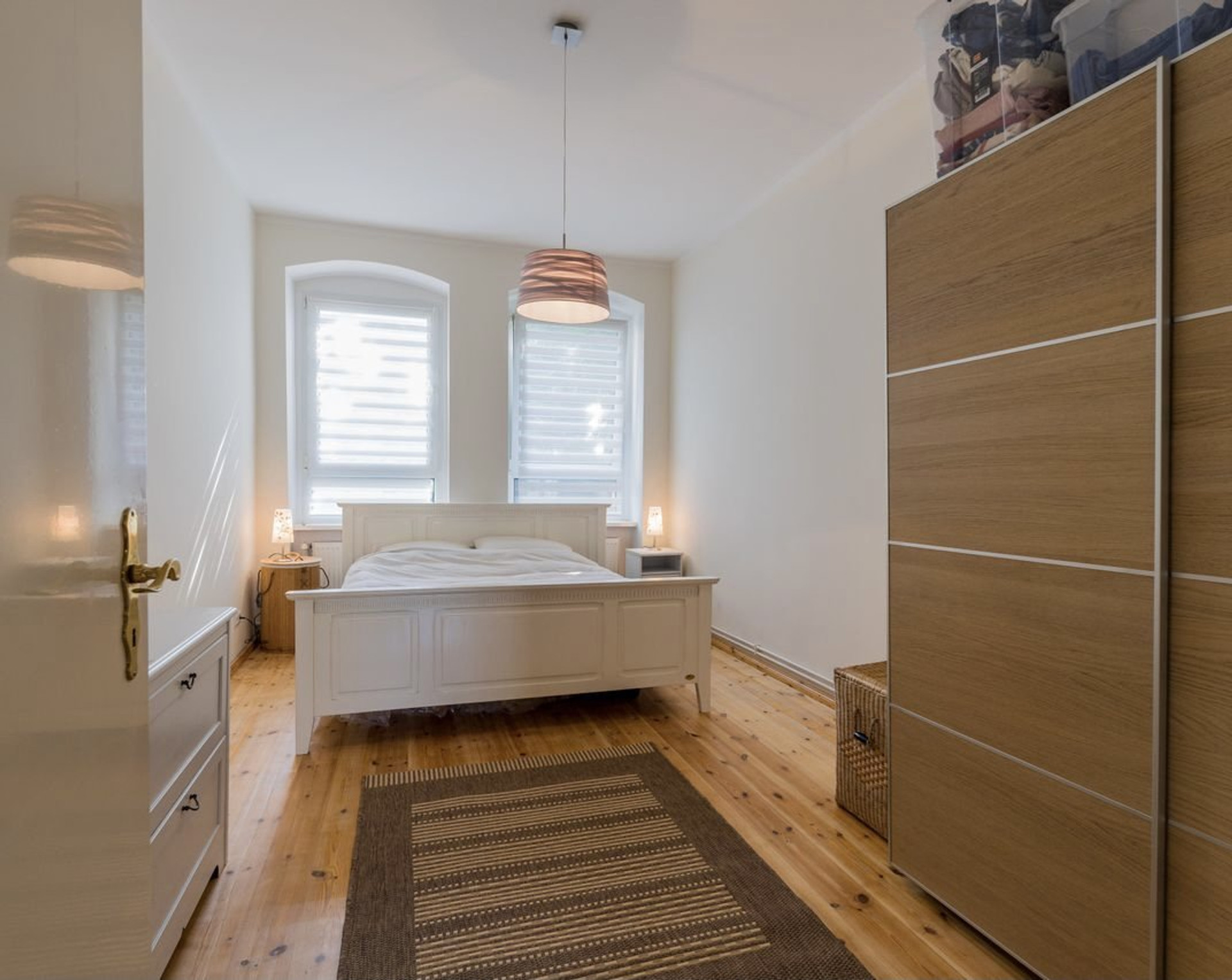 Large bedroom 1