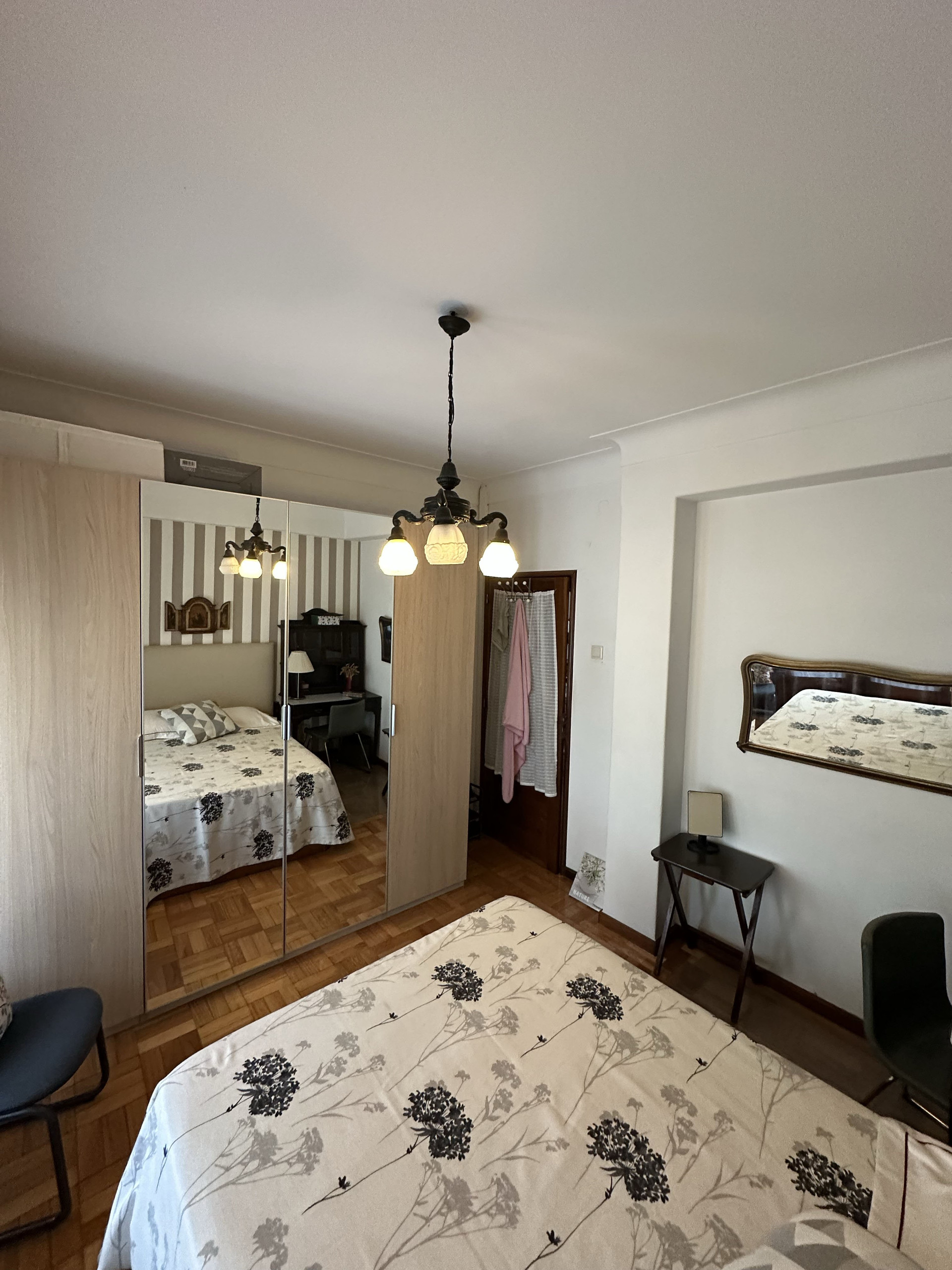 View of private room 2