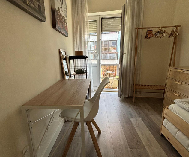 Modern 2-Bedroom Flat in Central Cedofeita, Porto