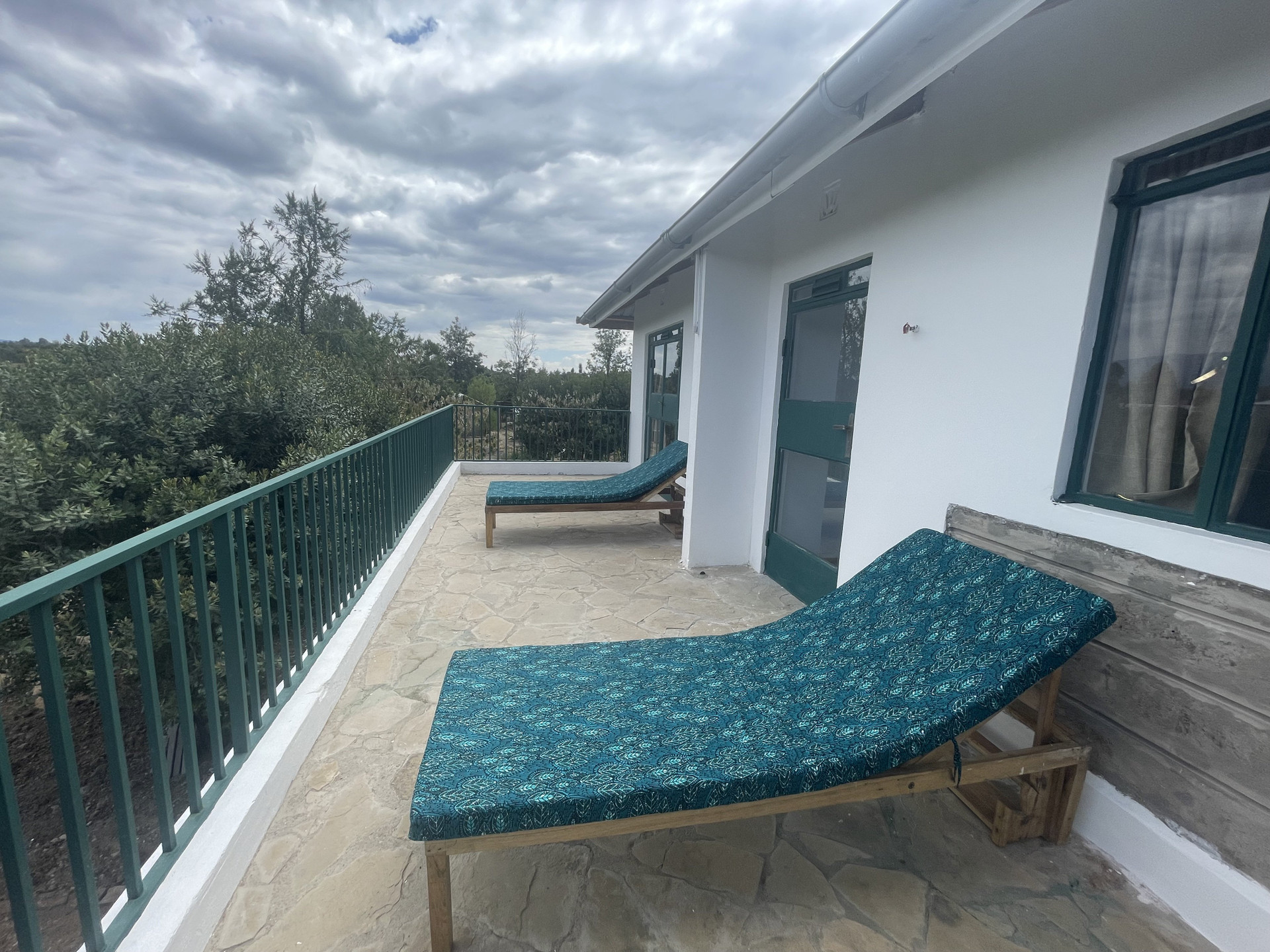 Roof terrace with views on Mt. Kenya