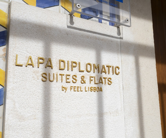 Lapa Diplomatic Flat 2.4 by Feel Lisboa