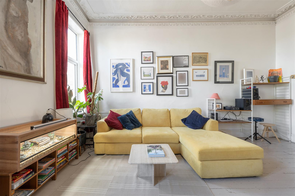 Spacious 2 bed flat in the heart of Hackney preview