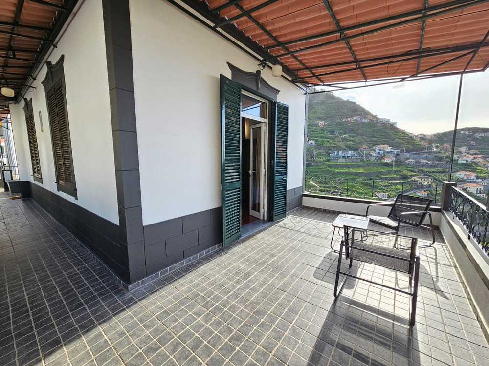 Villa Rodrigues - Mountain and Sea View preview