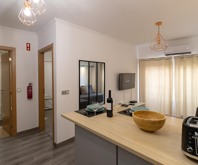 Cozy Central Flat near Oura beach