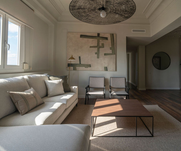 Big apartment with terras, Calle del Hospital 1.28