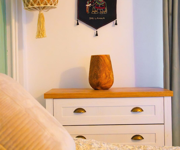 Cozy Little Apartment in Old Tw