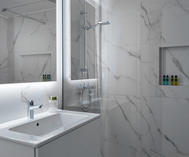 The ensuite bathroom