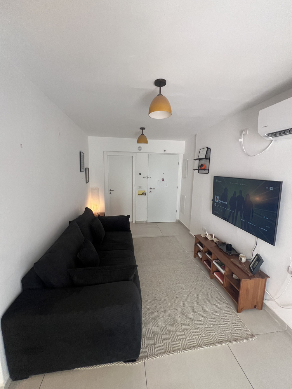 Quiet, large, bright Apartment in Tel Aviv preview