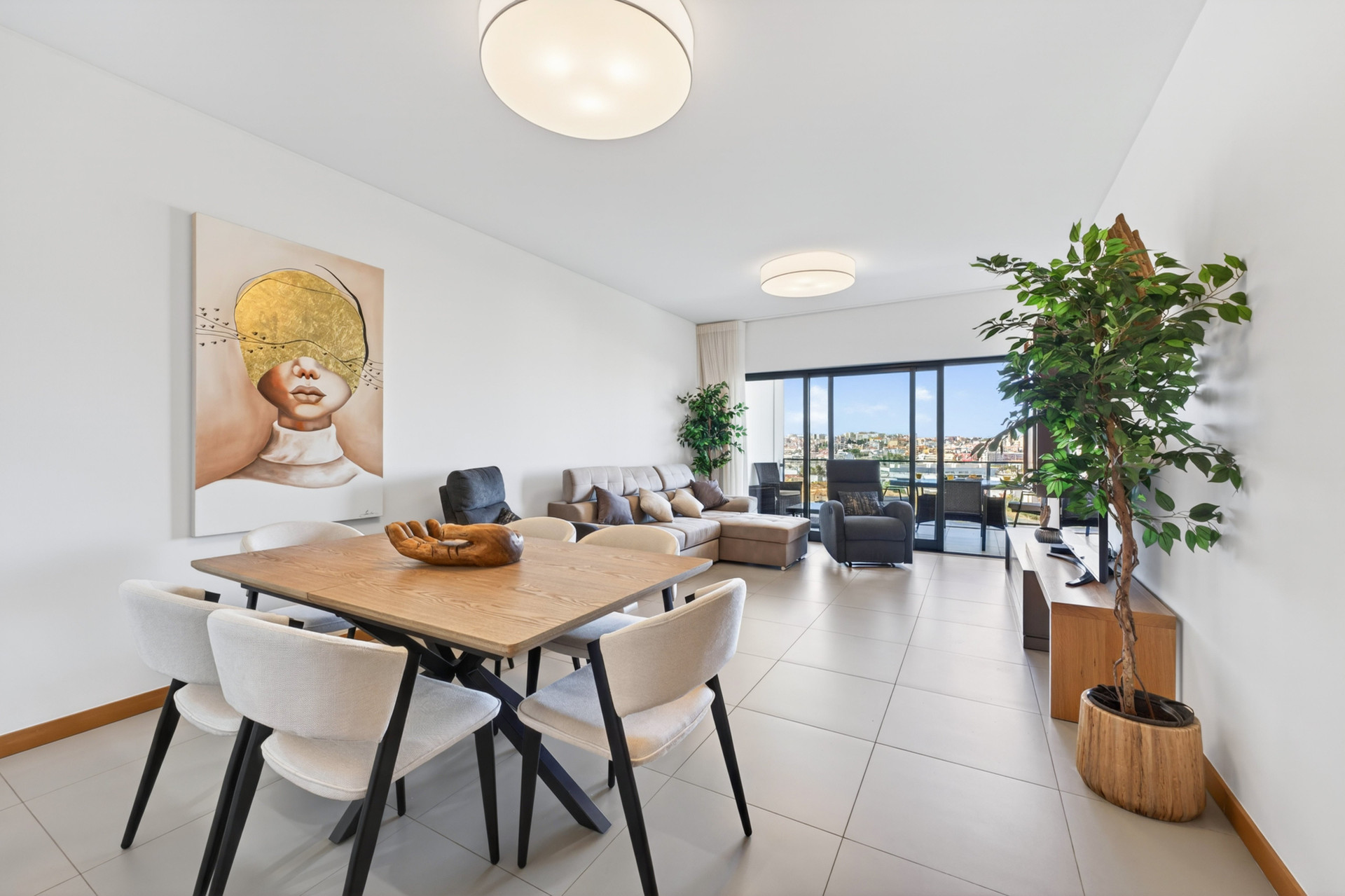 Open plan dining and living room
