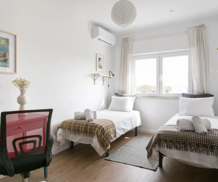 Central Setúbal apartment, quiet and bright