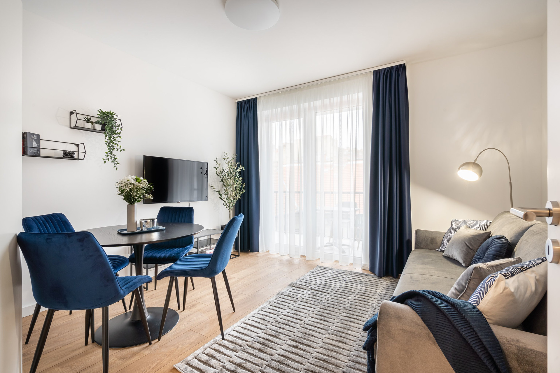 Bright living and dining area