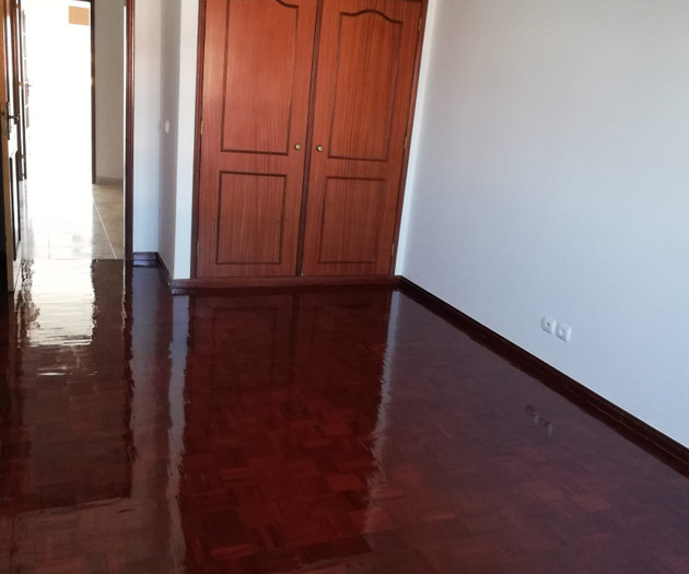 Apartamento T2 mobilado e equipado