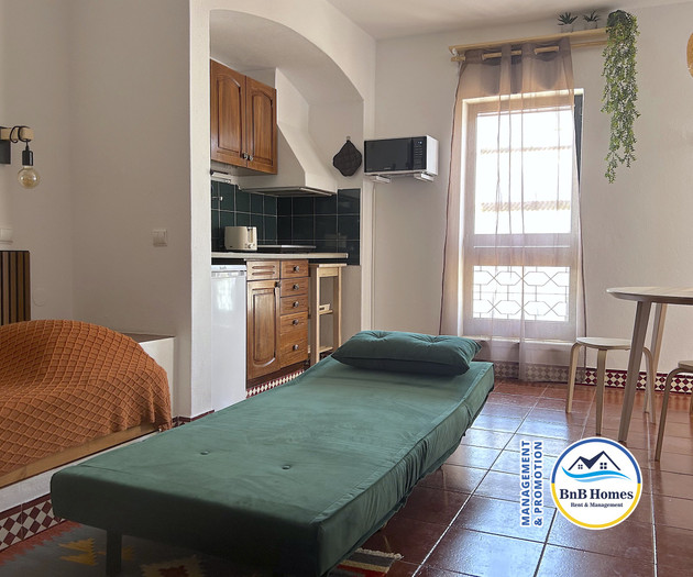 Cozy Studio with Pool - The Strip street & Beach