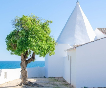 Sunny retreat in the Algarve near amazing beaches