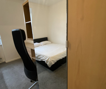 Spacious Room in Borough / London Bridge