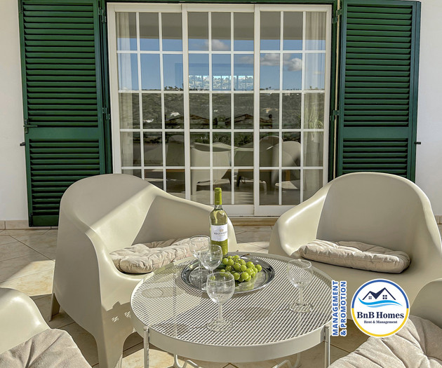 Villa Verde - 4 bedrooms, Marina view, pool & BBQ
